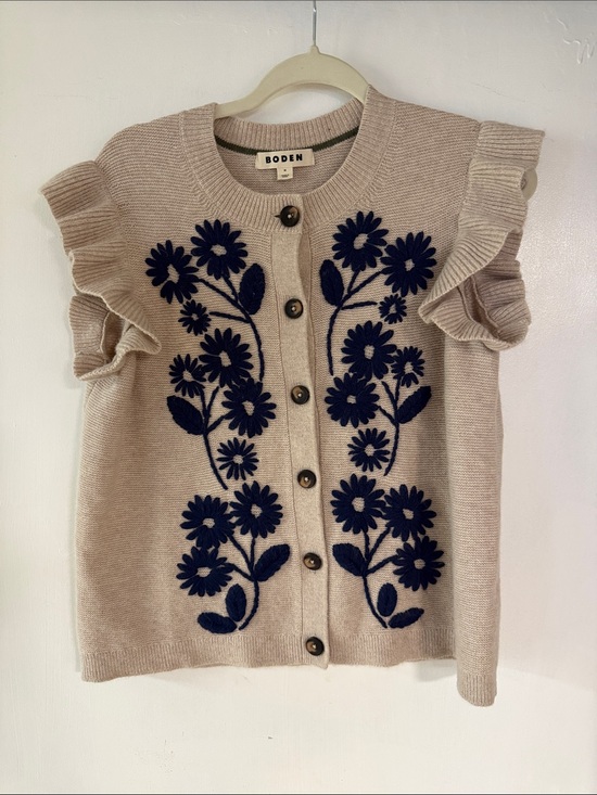 Boden Sweaters - Boden medium Beige Knit Sleeveless Cardigan with Navy Floral Embroidery